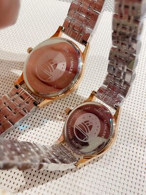 Omega Quartz Watch view 4