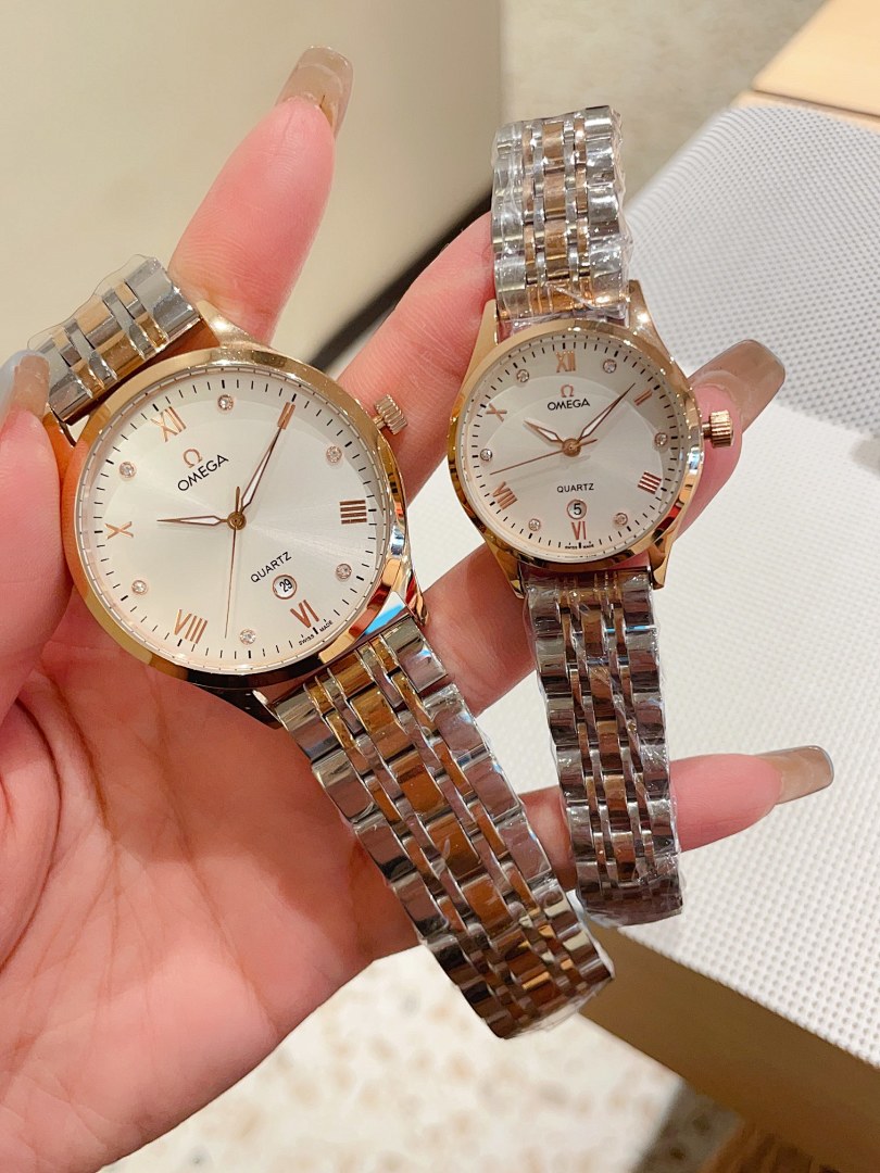 Omega Quartz Watch view