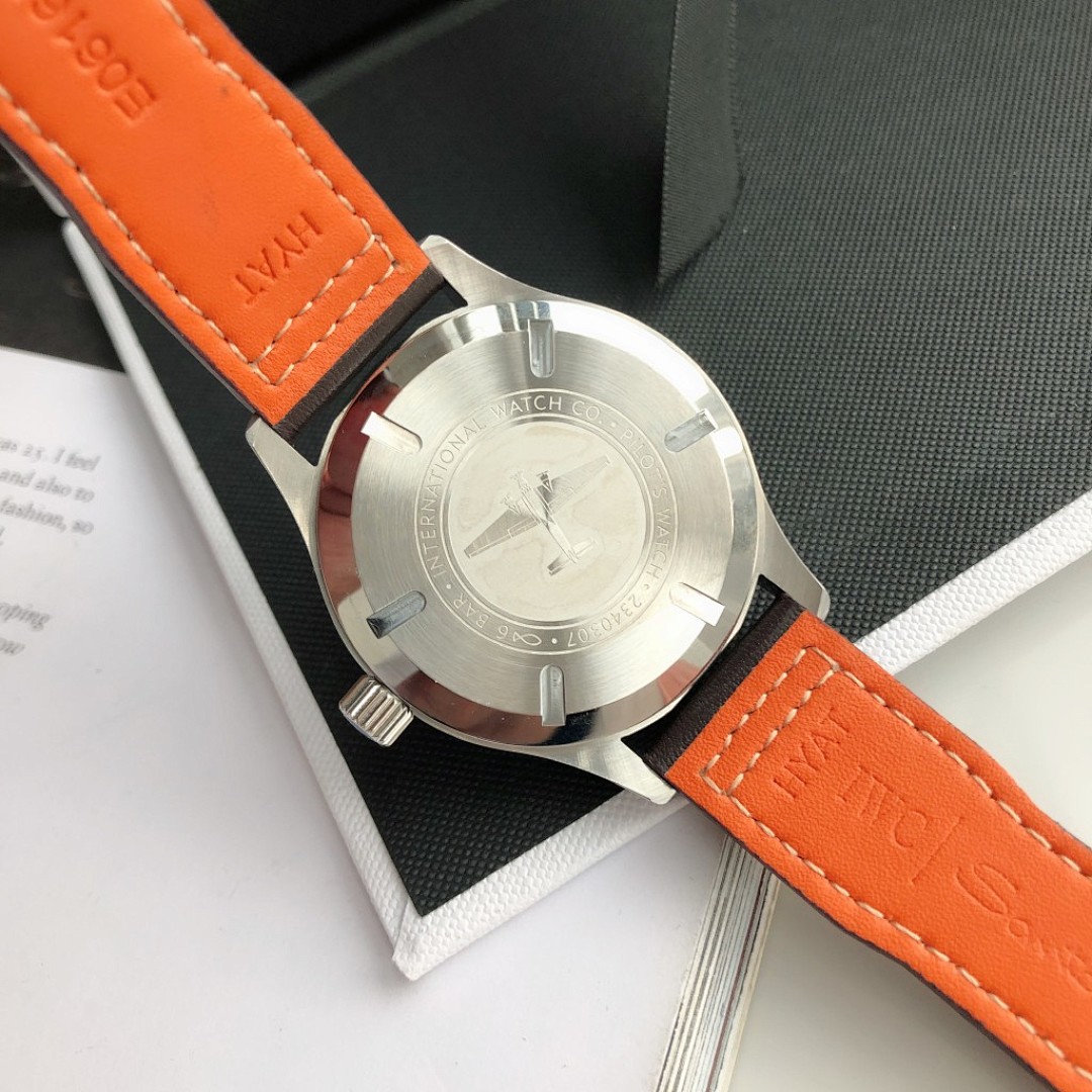 IWC Schaffhausen Pilot Watch view