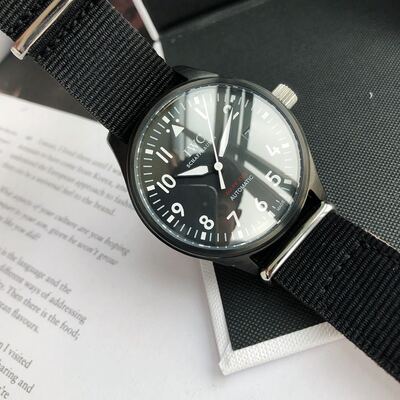 IWC Schaffhausen Pilot Watch view 6