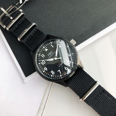 IWC Schaffhausen Pilot Watch view 8