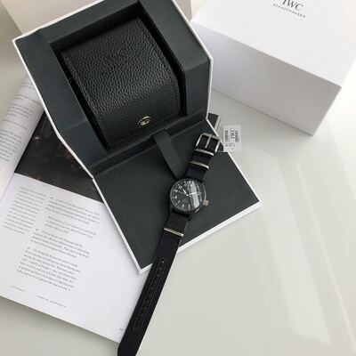 IWC Schaffhausen Pilot Watch view 9