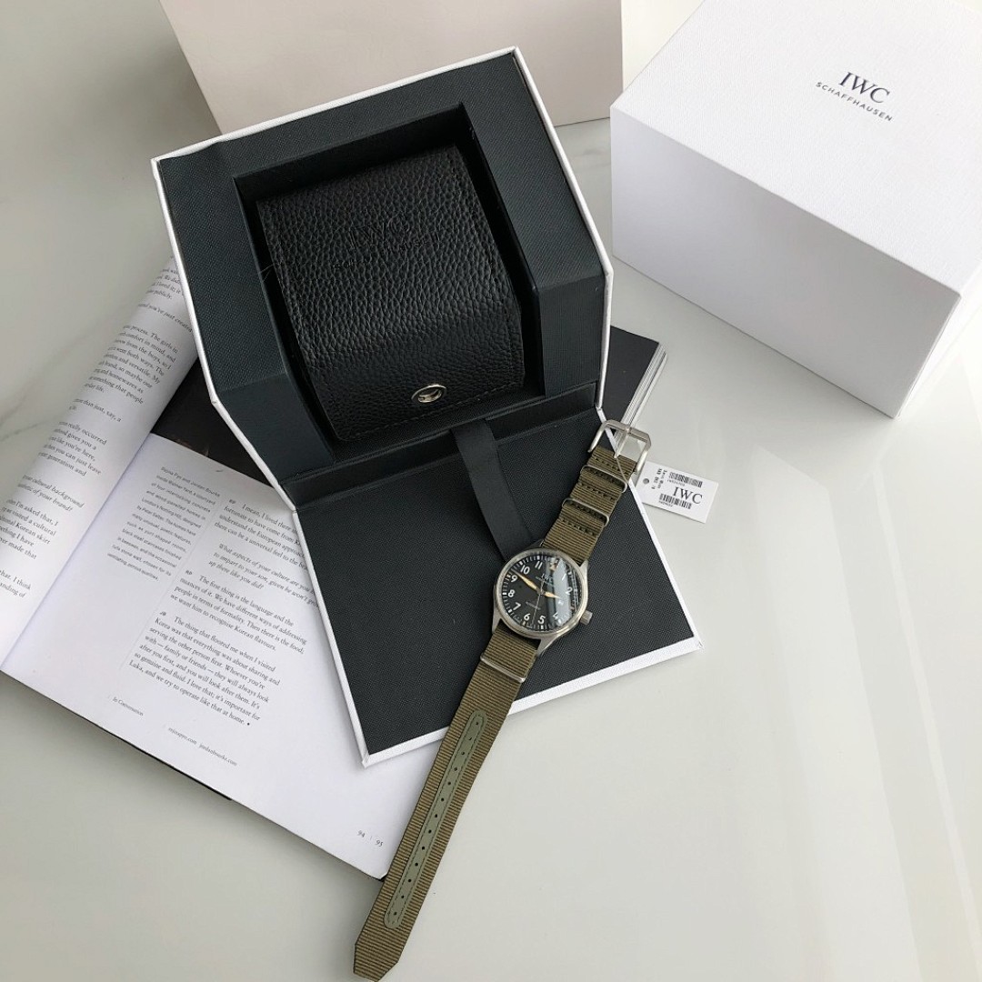 IWC Schaffhausen Watch view