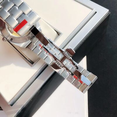 Vacheron Constantin Overseas Watch view 2