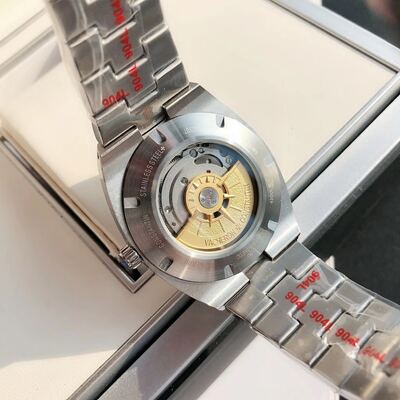 Vacheron Constantin Overseas Watch view 3