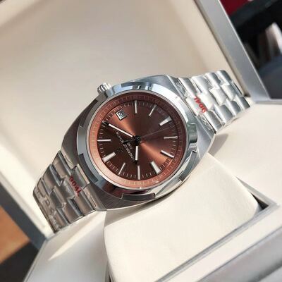 Vacheron Constantin Overseas Watch view 5