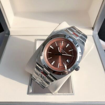 Vacheron Constantin Overseas Watch view 8