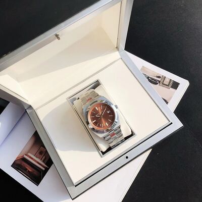 Vacheron Constantin Overseas Watch view 9