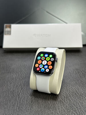 Apple Watch Series Watch view 1