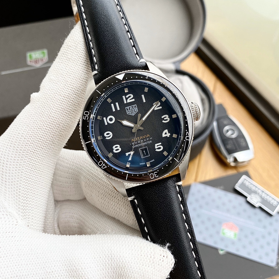 Tag Heuer Autavia Watch view