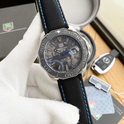 Tag Heuer Aquaracer Watch view 9
