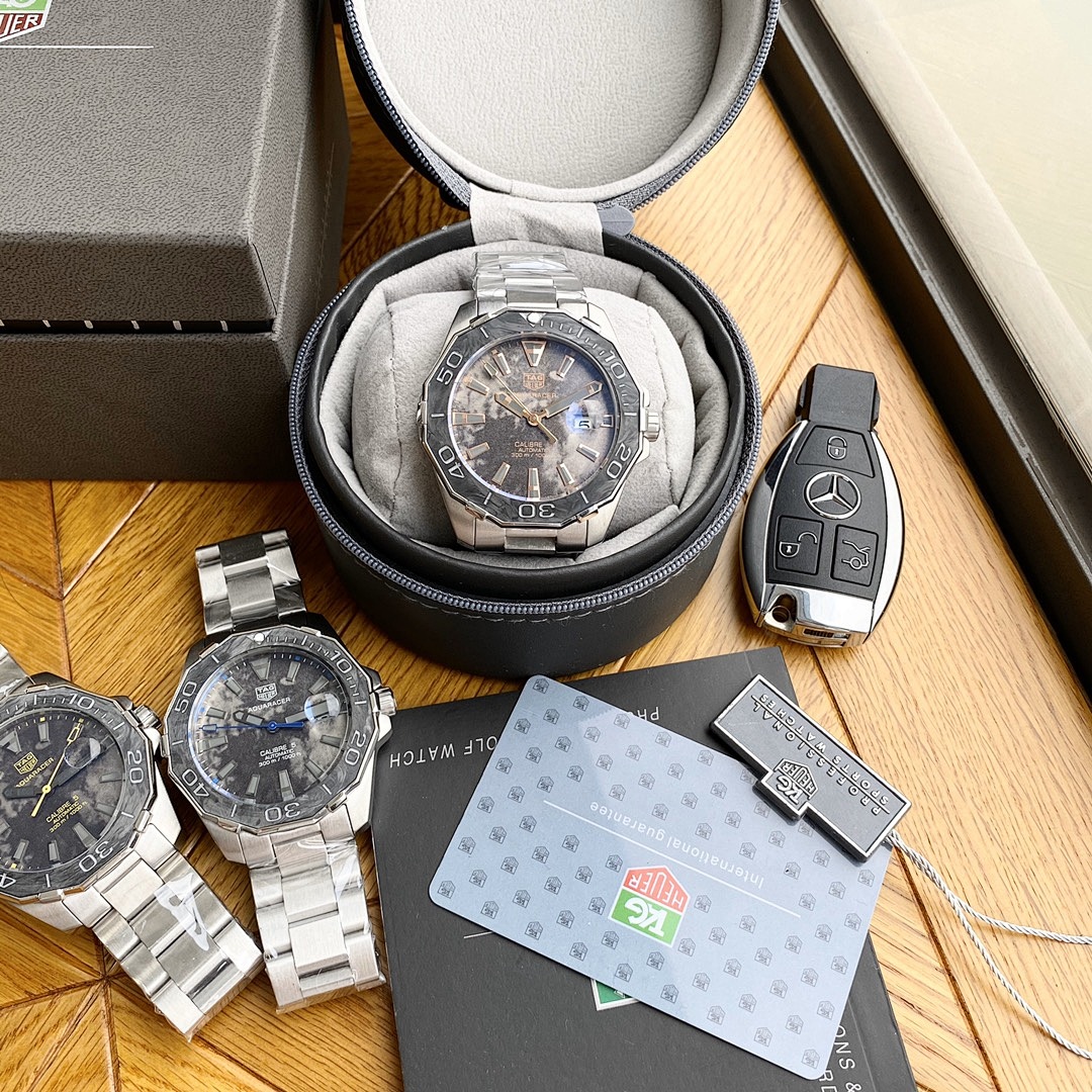 Tag Heuer Aquaracer Watch view