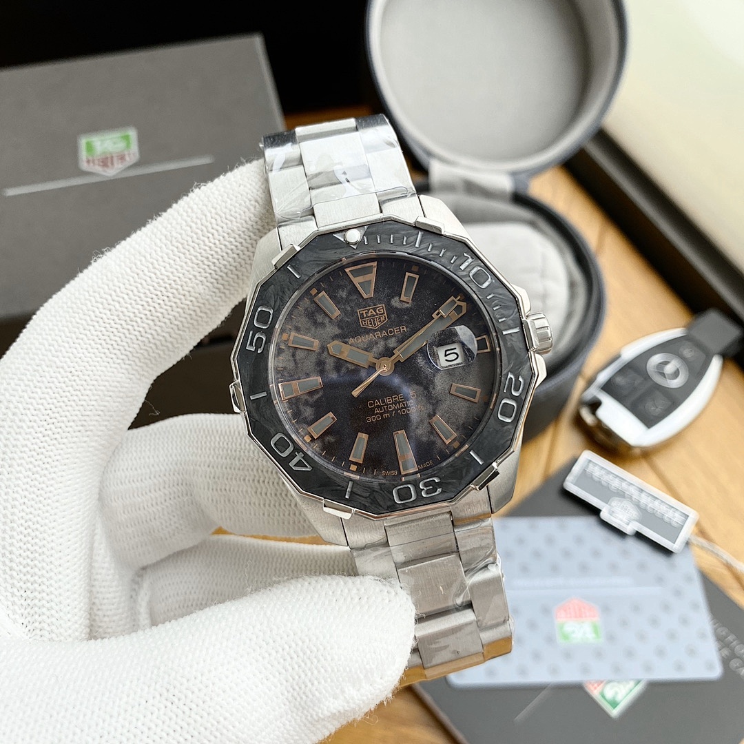 Tag Heuer Aquaracer Watch view