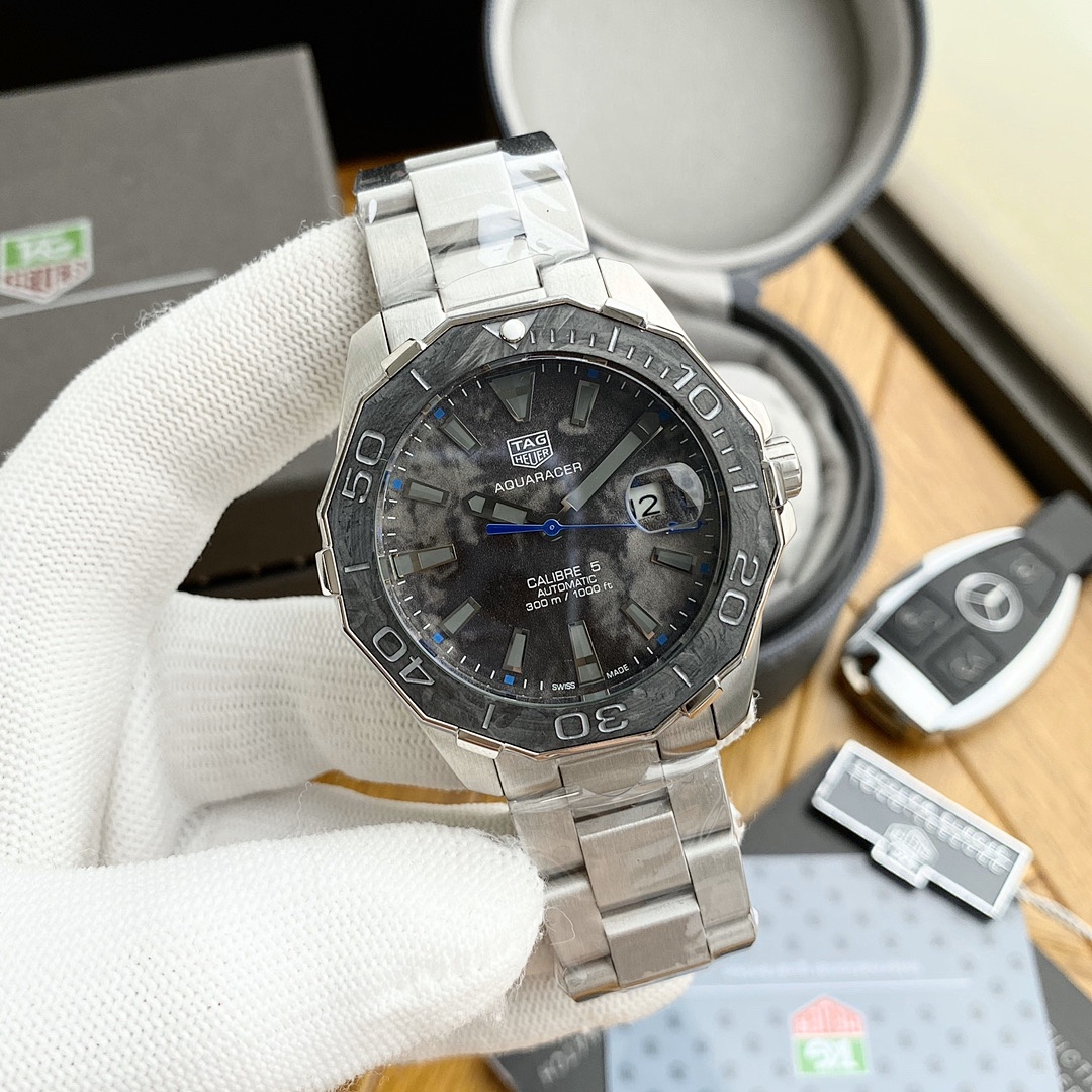 Tag Heuer Aquaracer Watch view