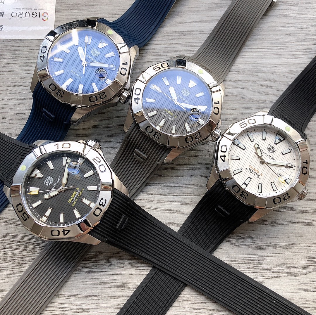 Tag Heuer Aquaracer Watch view