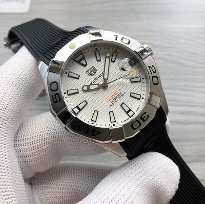 Tag Heuer Aquaracer Watch view 9