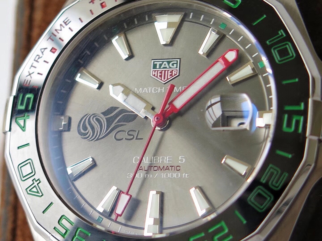 Tag Heuer Carrera Calibre Watch view