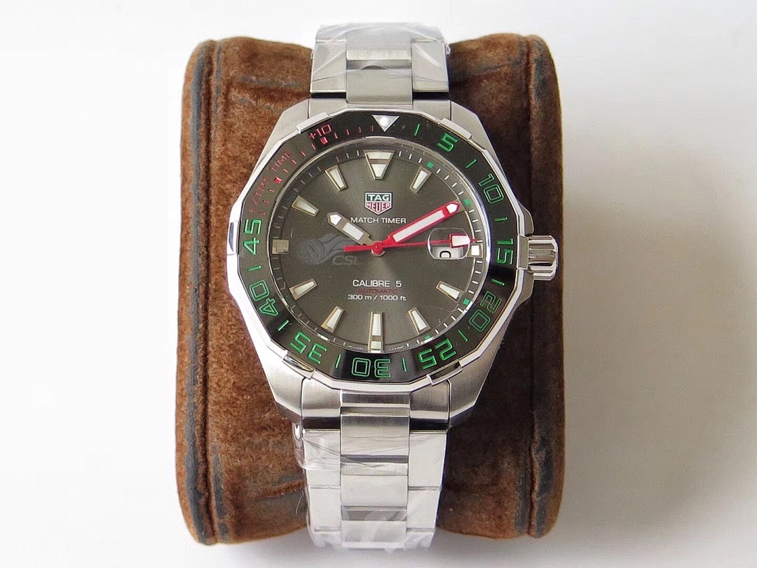 Tag Heuer Carrera Calibre Watch view