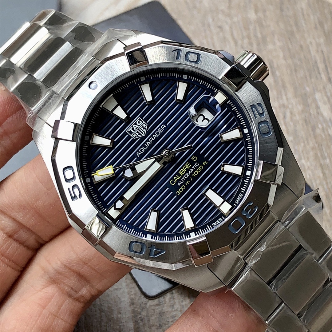 Tag Heuer Aquaracer Watch view