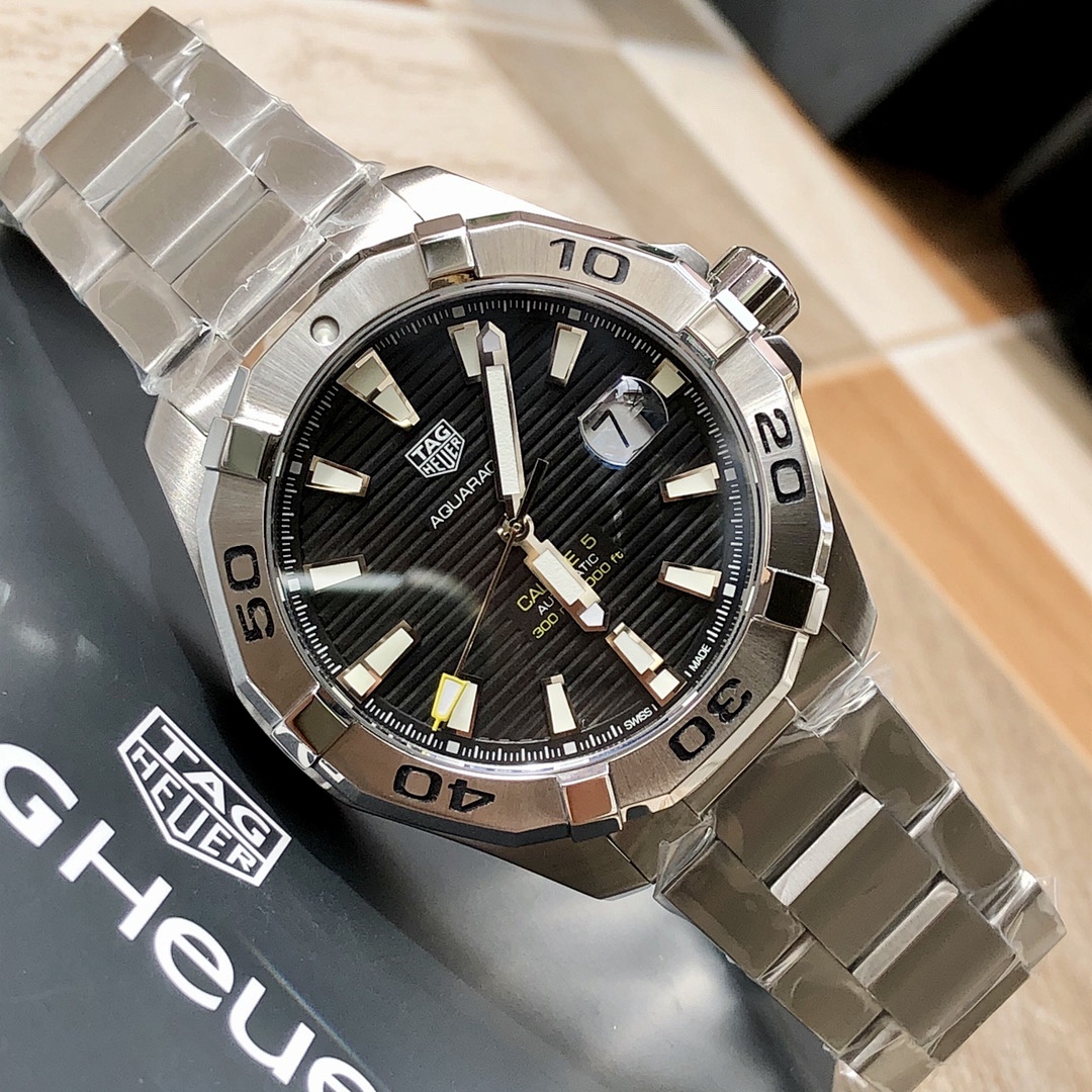Tag Heuer Aquaracer Watch view