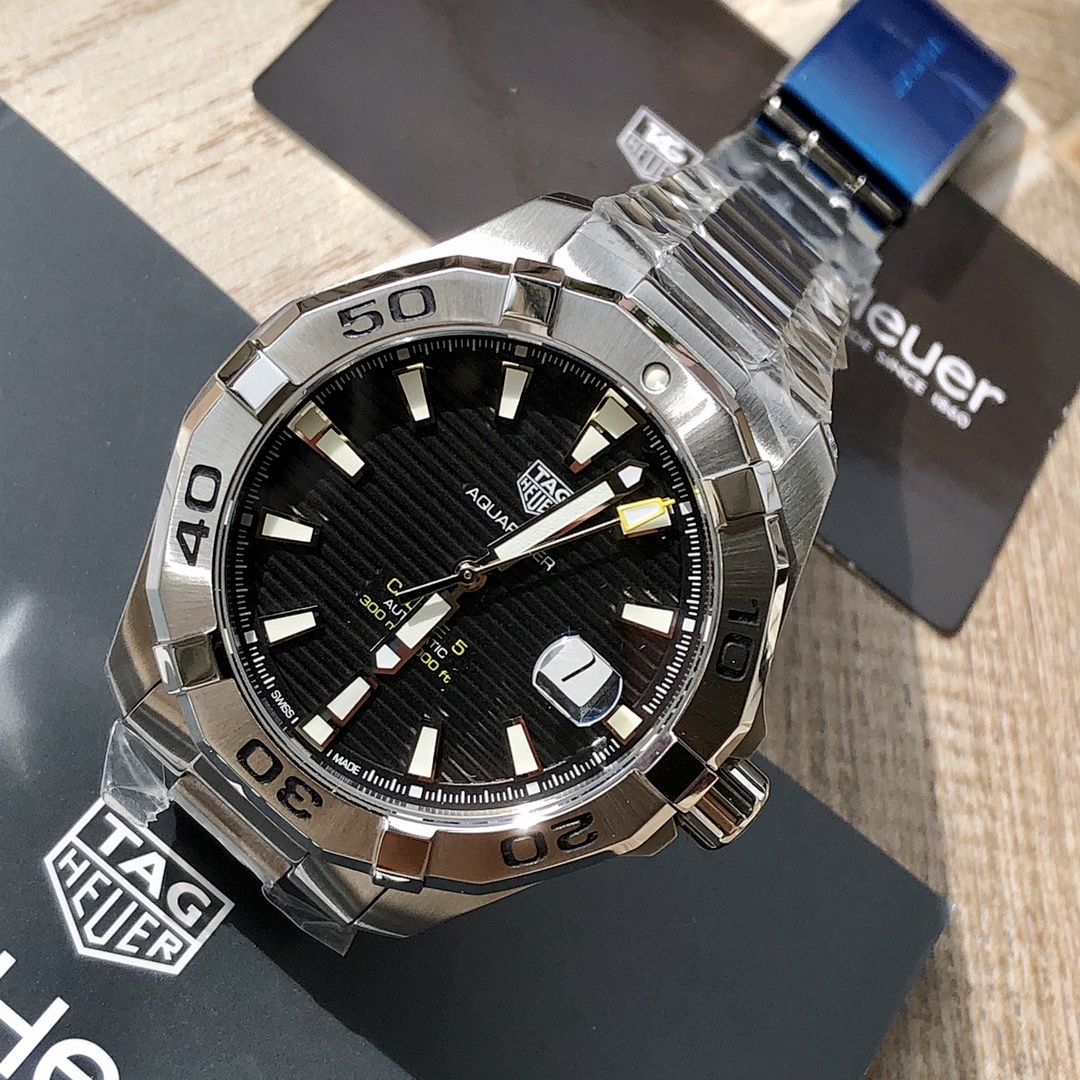 Tag Heuer Aquaracer Watch view
