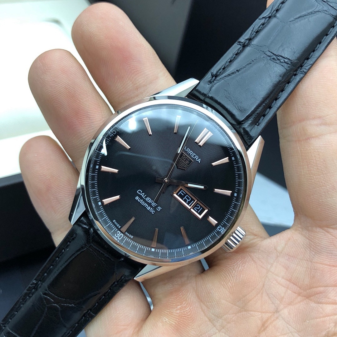 Tag Heuer Carrera Watch view