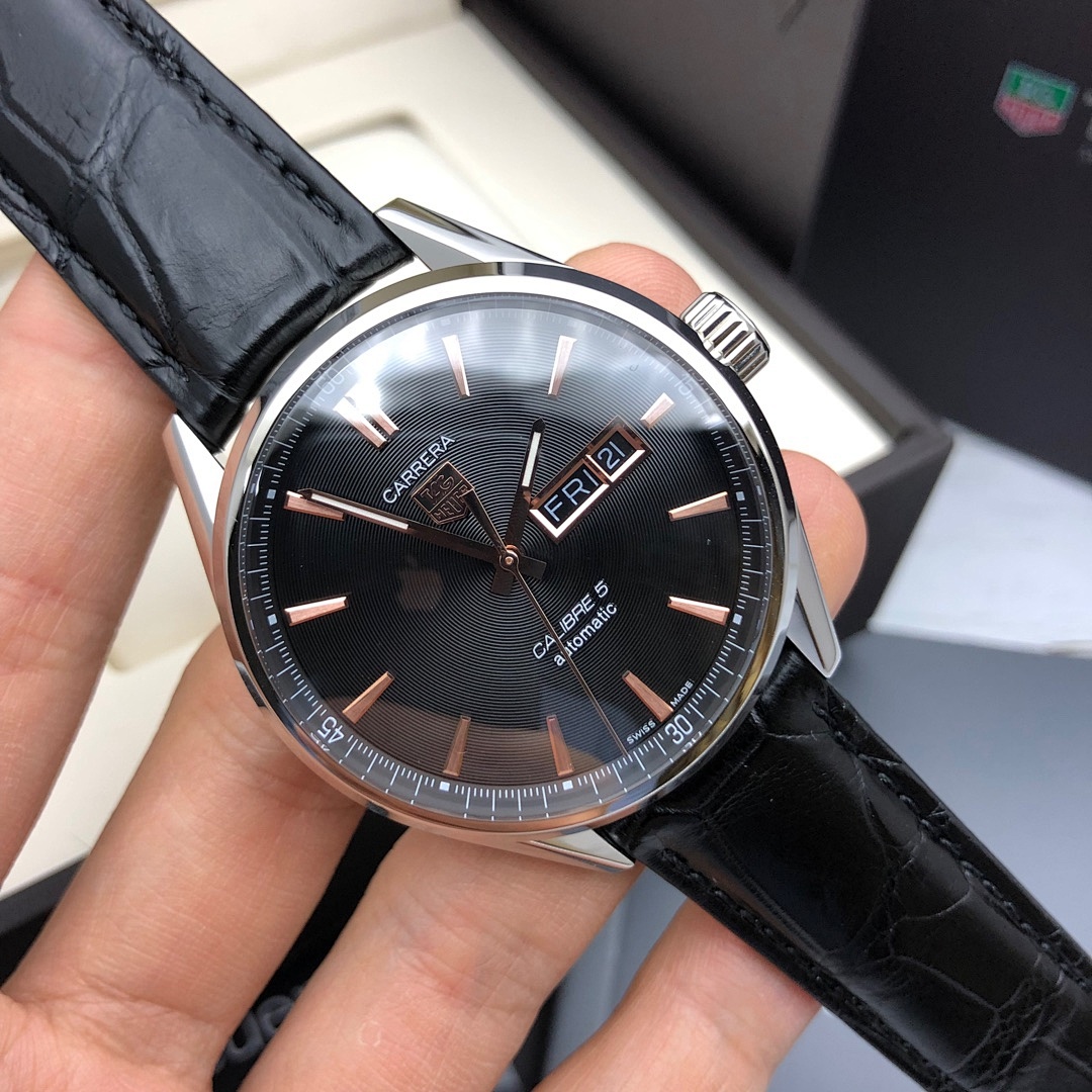Tag Heuer Carrera Watch view