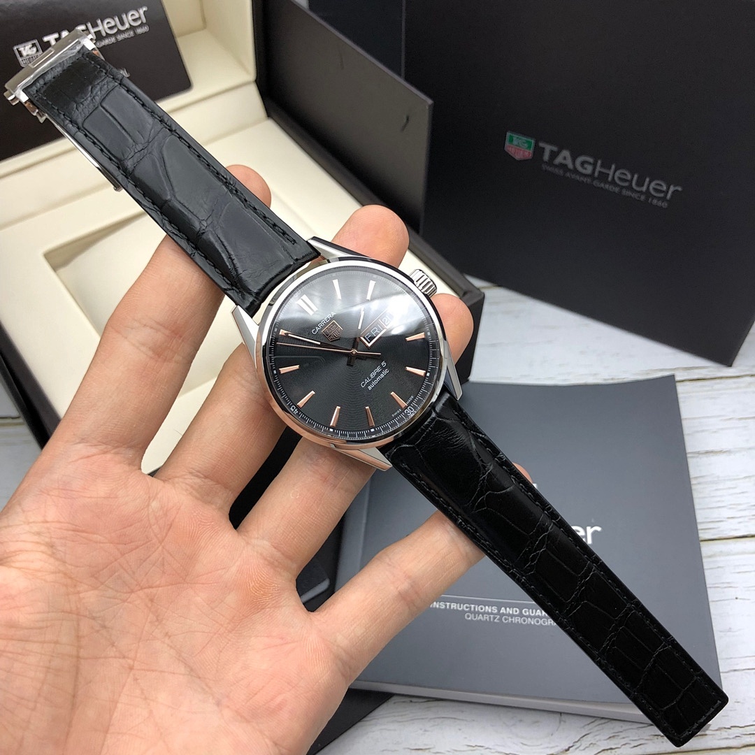 Tag Heuer Carrera Watch view