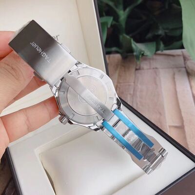 Tag Heuer Aquaracer Watch view 2