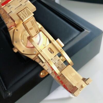 Audemars Piguet Royal Oak Watch view 2