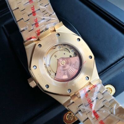 Audemars Piguet Royal Oak Watch view 3