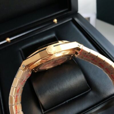 Audemars Piguet Royal Oak Watch view 4