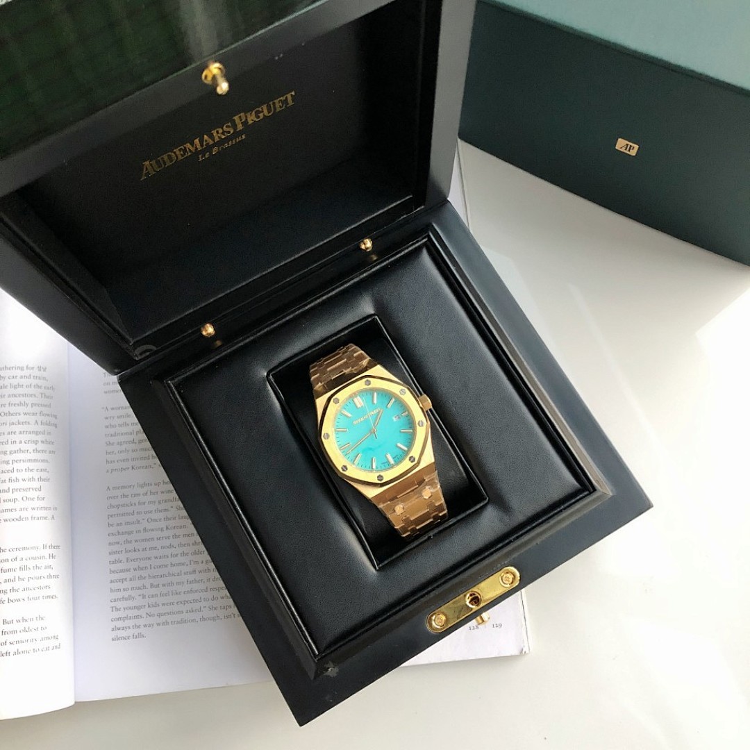 Audemars Piguet Royal Oak Watch view