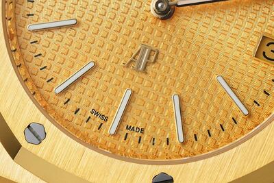 Audemars Piguet Royal Oak Watch view 5