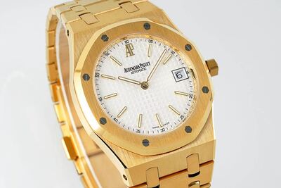 Audemars Piguet Royal Oak Watch view 8