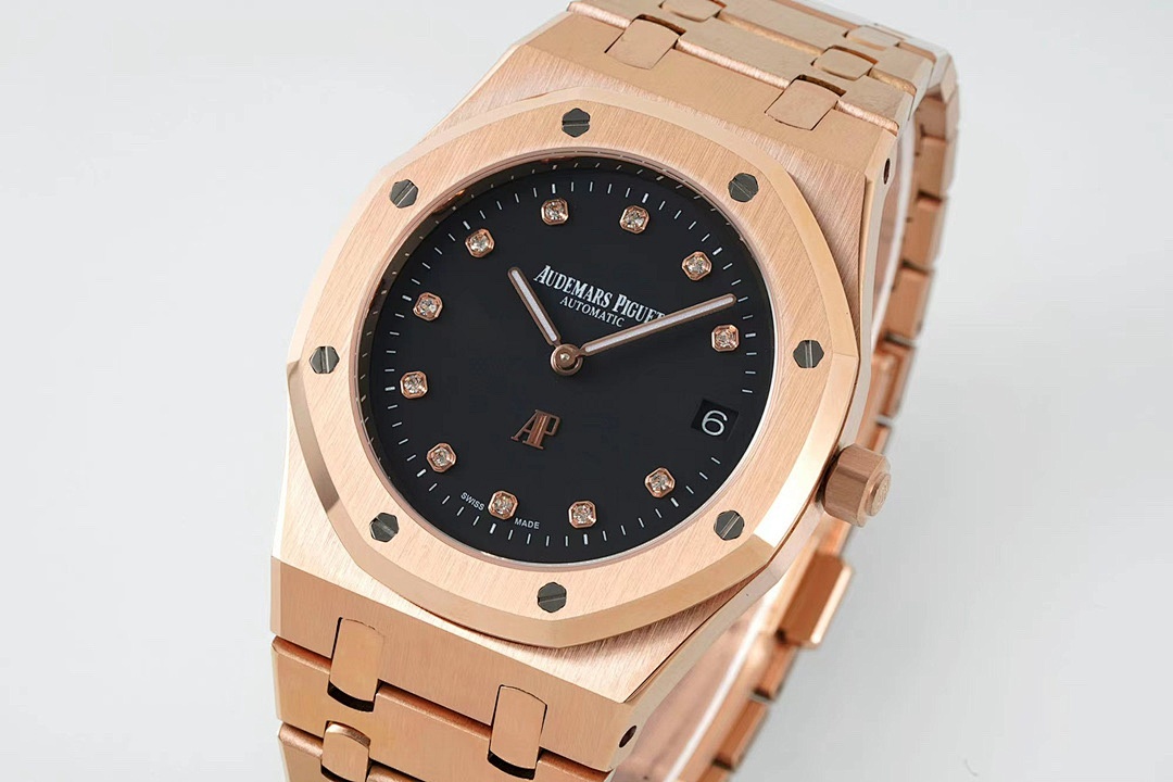 Audemars Piguet Royal Oak Watch view