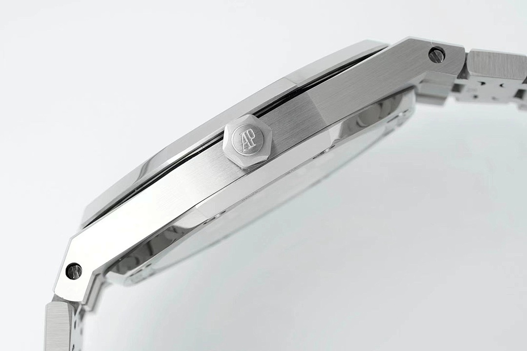 Audemars Piguet Royal Oak Watch view