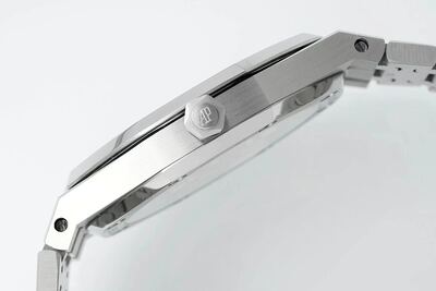 Audemars Piguet Royal Oak Watch view 2