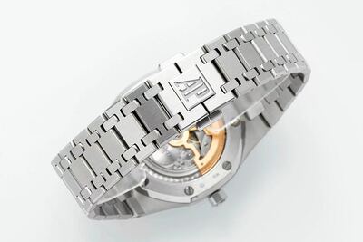 Audemars Piguet Royal Oak Watch view 4