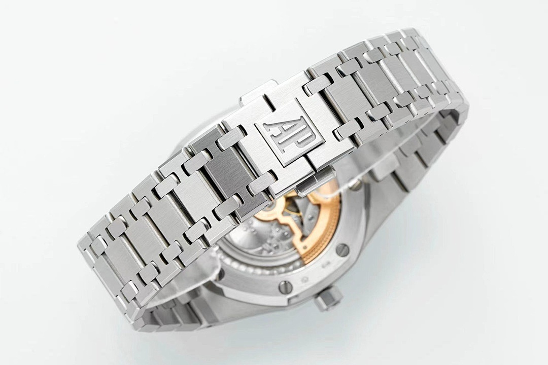 Audemars Piguet Royal Oak Watch view