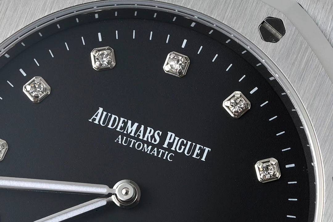 Audemars Piguet Royal Oak Watch view