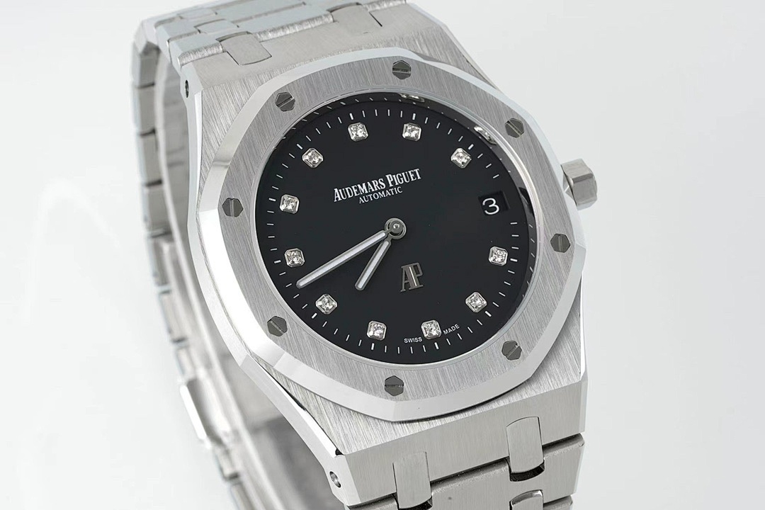 Audemars Piguet Royal Oak Watch view