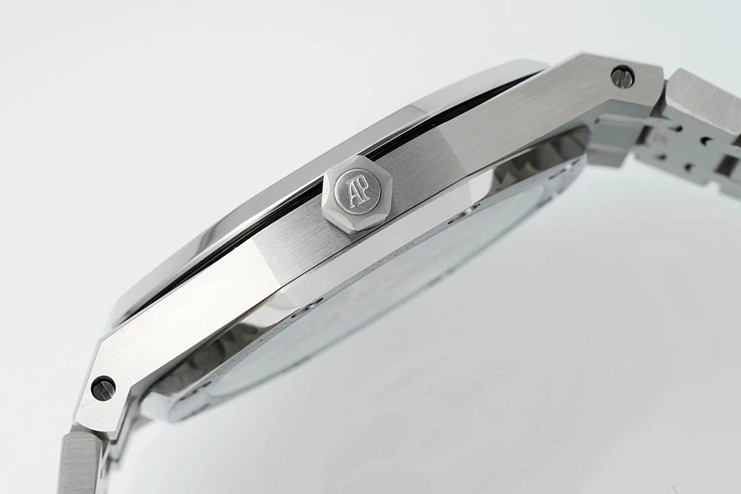 Audemars Piguet Royal Oak Watch view