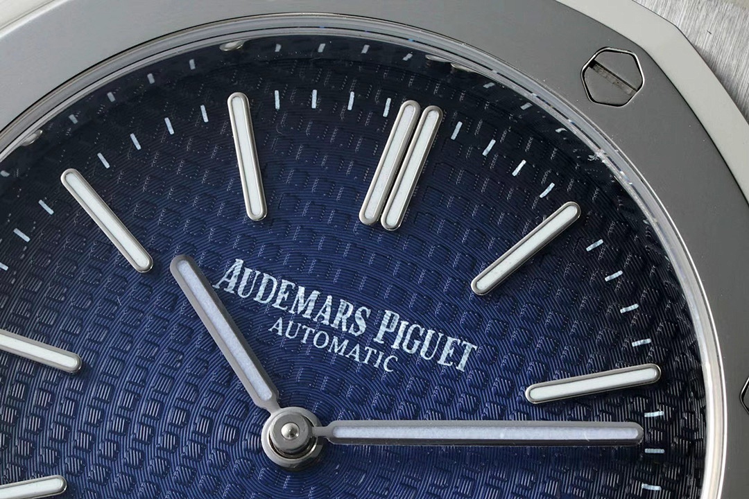 Audemars Piguet Royal Oak Watch view
