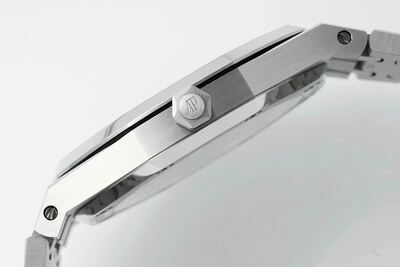 Audemars Piguet Royal Oak Watch view 3