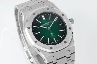 Audemars Piguet Royal Oak Watch view 8