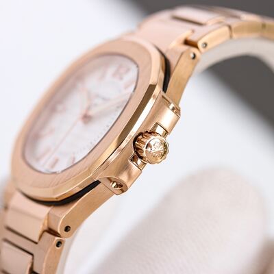 Patek Philippe Nautilus Watch view 5