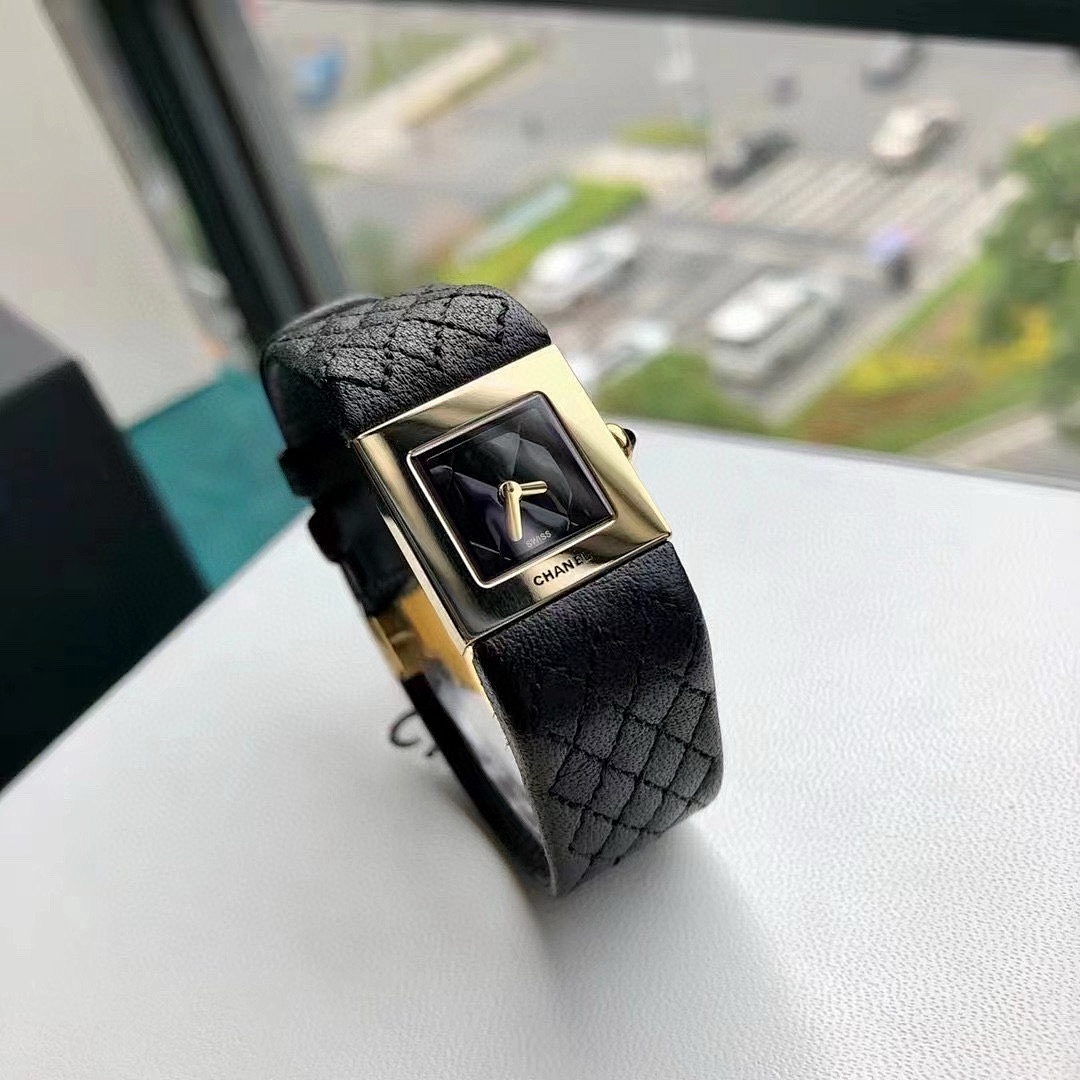 Chanel Code Coco Watch view