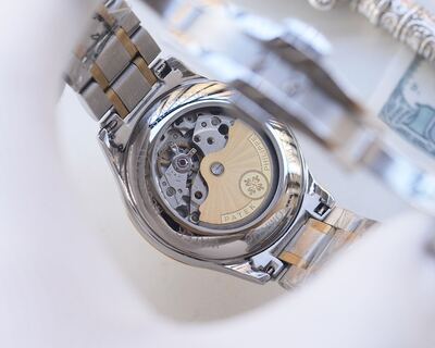 Patek Philippe Calatrava Watch view 3