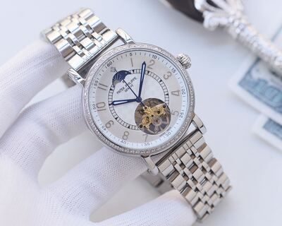 Patek Philippe Aquanaut Watch view 5